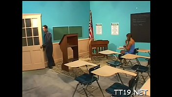 Penis Rams Muff Of Lewd Brunette Dia thumbnail