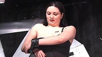 Nasty brunette syren enjoy getting her