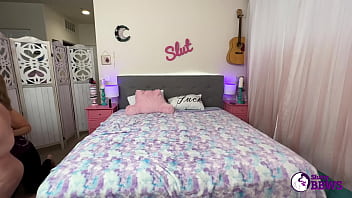 Sluttybbws thick redhead curvy mary loves to be part of a cuckold