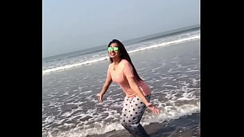 Dimple chopade jiggling 4