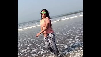 Dimple chopade jiggling 4