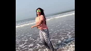 Dimple chopade jiggling 4