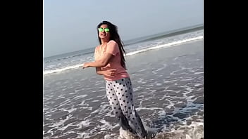 Dimple chopade jiggling 4