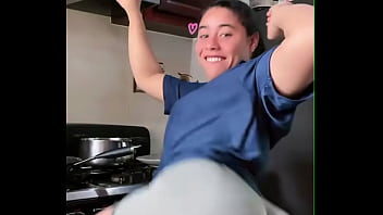 Culona dominicana lo mueve sabroso en live pt 2