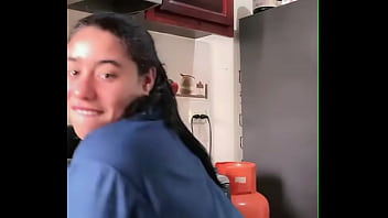 Culona dominicana lo mueve sabroso en live pt 2