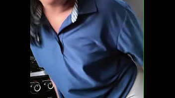 Culona dominicana lo mueve sabroso en live pt 2