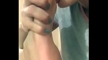 Sucking her feets part4