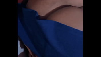 Namotada rabuda se exibindo