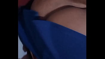 Namotada rabuda se exibindo