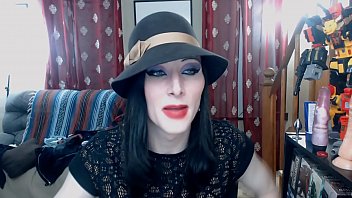 Shemale Cums And Eats It thumbnail