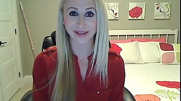 Classy webcam blonde girl strips and plays with herself