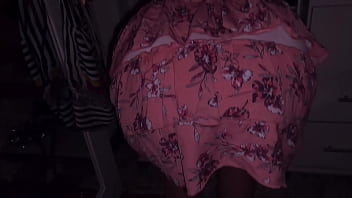 Saturday visit to the big bootied single mom she's waiting for me without panties