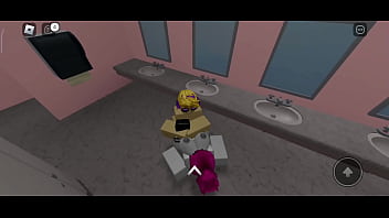 Brasileirinha levando cacete no roblox