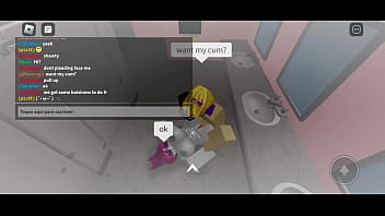 Brasileirinha levando cacete no roblox
