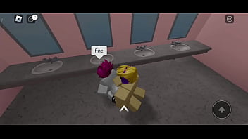 Brasileirinha levando cacete no roblox