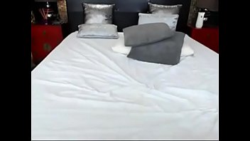 Steamy hot webcam babe teasing her viewers