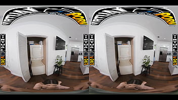 Virtual porn your step sister josie tucker gets on her knees & sucks your dick then lets you fuck her pussy