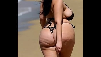 Huge ass thick girls walking compilation 4 ai