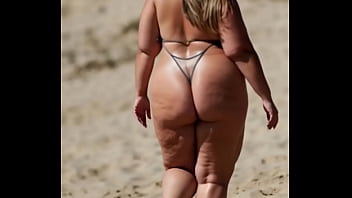 Huge ass thick girls walking compilation 4 ai