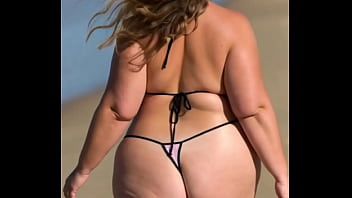 Huge ass thick girls walking compilation 4 ai