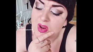 Thought i'd post some funnys come add me on tik darkfacephantom ️