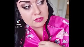 Thought i'd post some funnys come add me on tik darkfacephantom ️