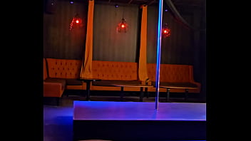 A ton avis qu'elles tenues je porte quand je strip en club