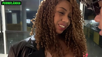 Magrinha Moreninha Safadinha Trepando Gostoso Na Cozinha thumbnail