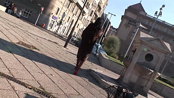 Simone peach flashing in budapest