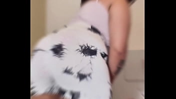 Bbw Big Ass Farting And Burping In Jeans And Leggings thumbnail