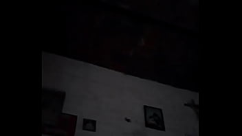 Putita masturbándose el ano