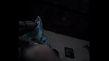 Putita masturbándose el ano