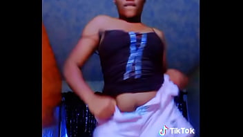 African girl twerks shakes her ass to naira marley