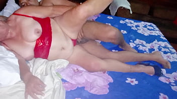 My boss invites me to her country house for a weekend