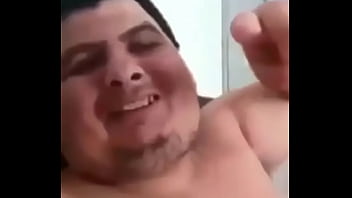 Peituda tocando siririca sem parar