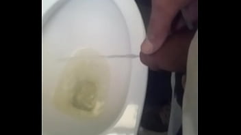 Peru Estoy Caliente L En El Baño thumbnail