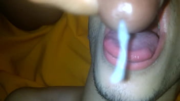 Gozando Na Boca Do Safado thumbnail