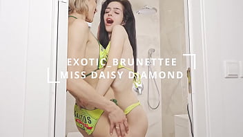 4k hot shower lesbians kissing and pussy fingering till orgasmus