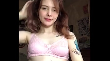 Любит сосать большие члены