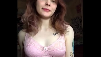 Любит сосать большие члены