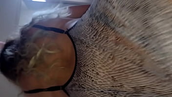 Vadia casada sentando sem camisinha