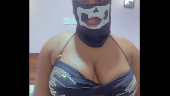 Flexible legs wanting for a big dick