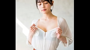 たくし上げてます！