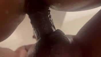 Socada gostosa na bucetinha