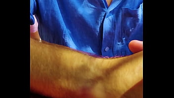 Hello la team j'essaie l'appli pour celibataire tinder dans ce nouvel épisode