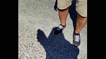 Hello la team j'essaie l'appli pour celibataire tinder dans ce nouvel épisode