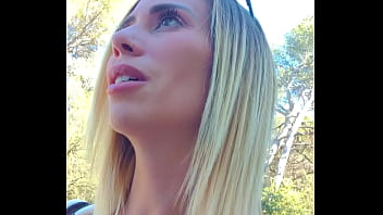 Hello la team j'essaie l'appli pour celibataire tinder dans ce nouvel épisode