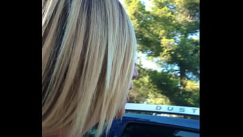 Hello la team j'essaie l'appli pour celibataire tinder dans ce nouvel épisode