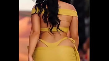 Aunty hot walking in public yellow dress women sexy aunty hot