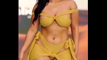 Aunty hot walking in public yellow dress women sexy aunty hot Aunty hot walking in public yellow dress women sexy aunty hot